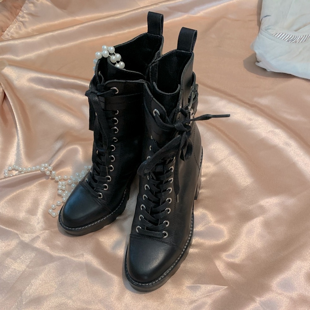 NWOB Marc Fisher boots size 5